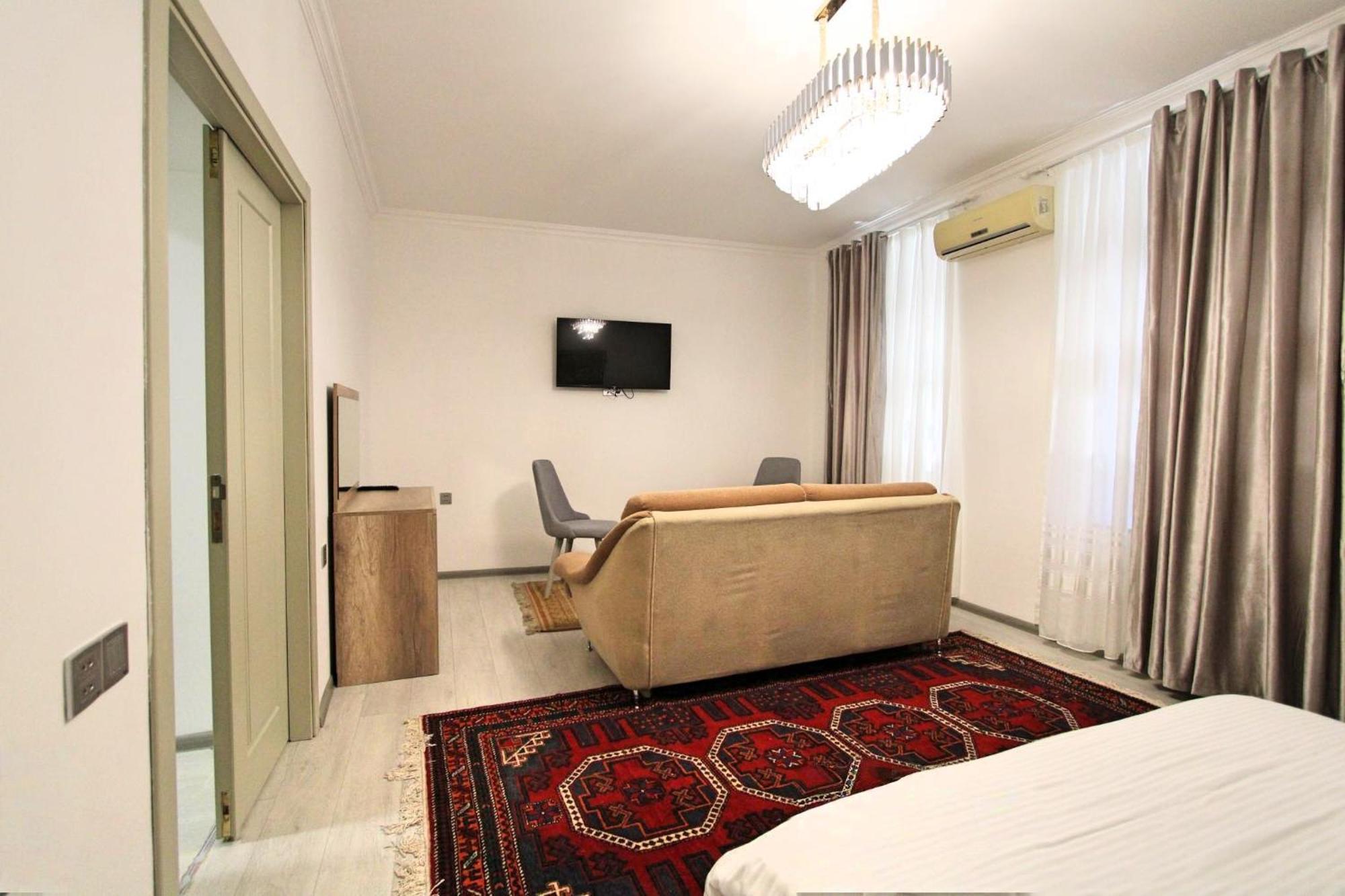 Antique Palace Baku Hotel Buitenkant foto